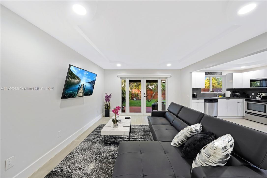 PUEBLO DEL SOL SEC 3 - Residential Lease