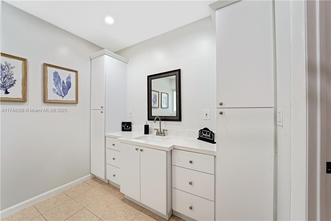 PUEBLO DEL SOL SEC 3 - Residential Lease