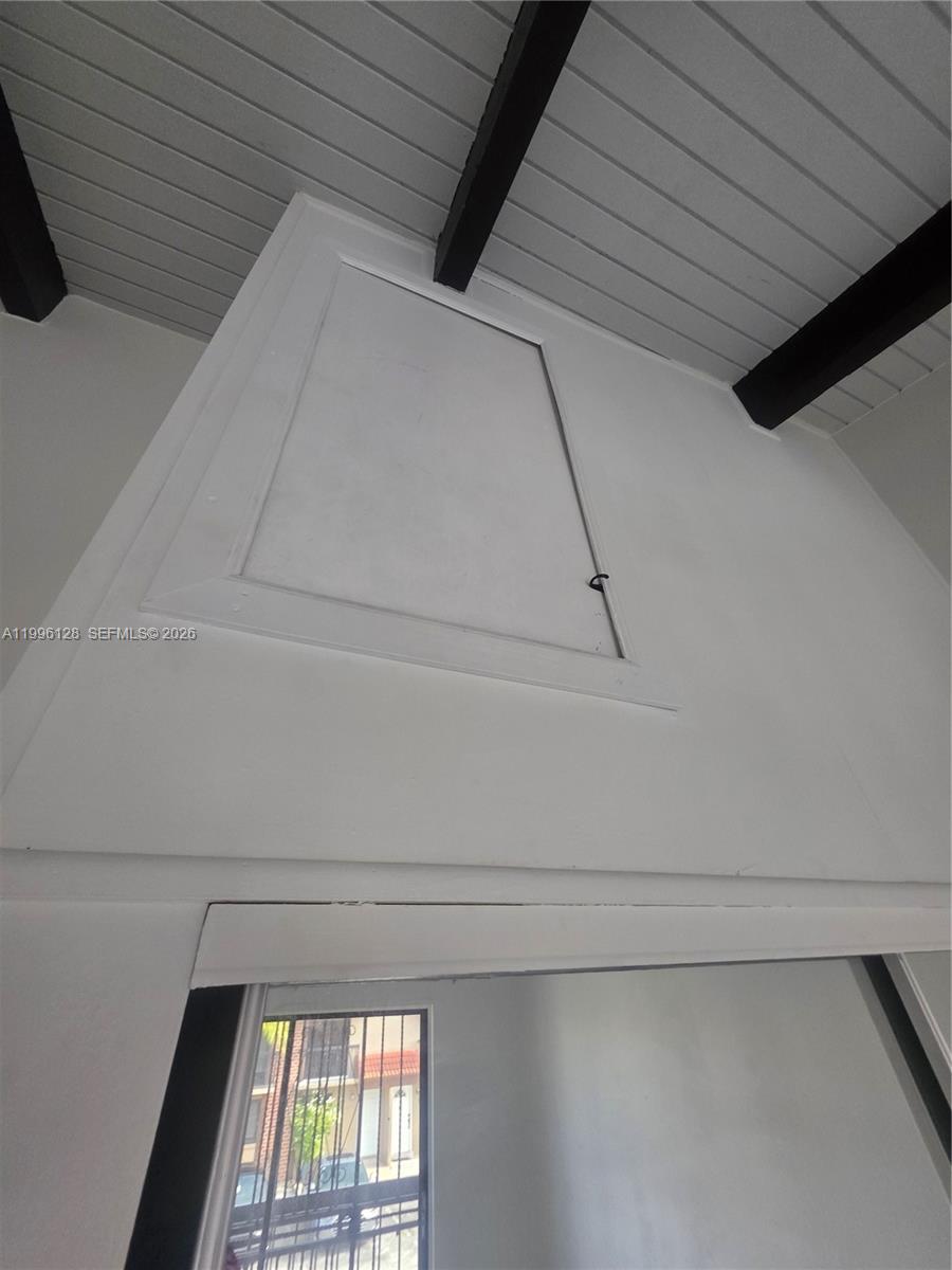 VILLAS UNIVERSITY SQUARE - Residential Lease