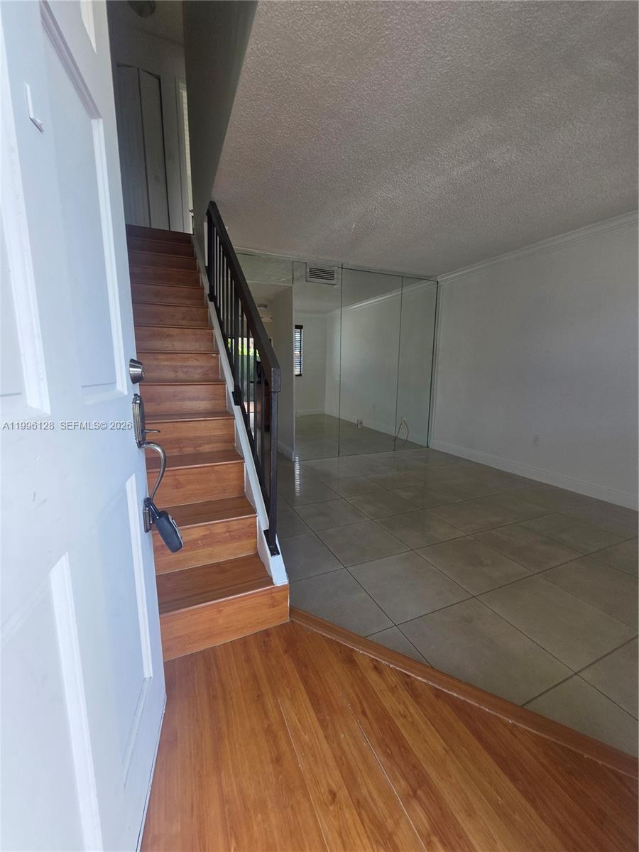 VILLAS UNIVERSITY SQUARE - Residential Lease