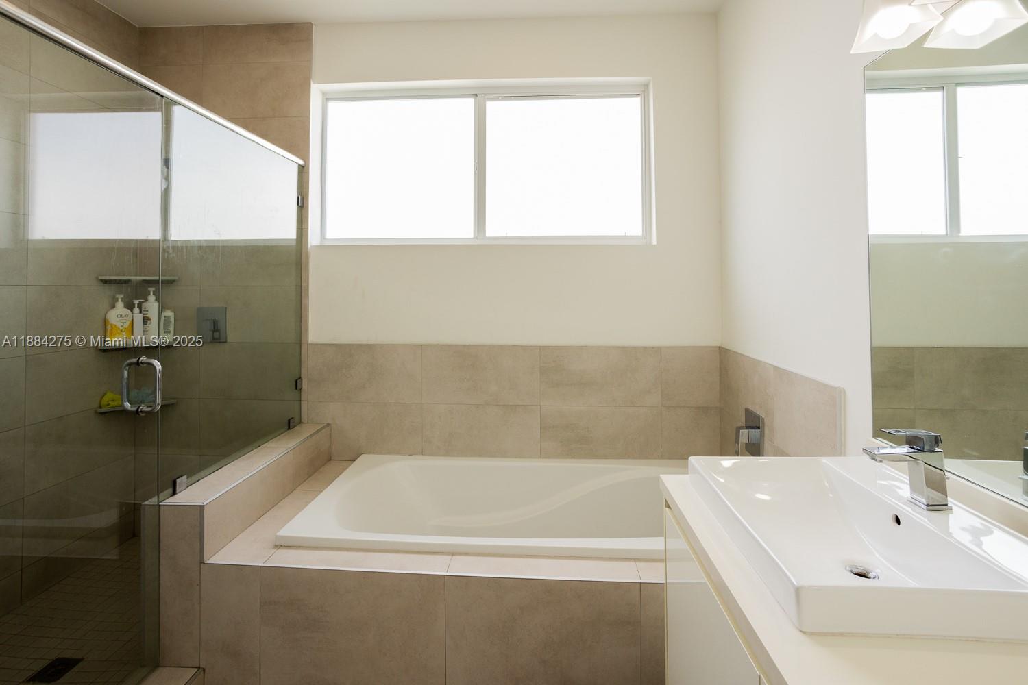 DORAL PALMS NORTH - Residential