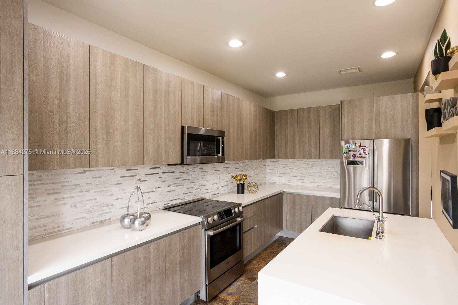 DORAL PALMS NORTH - Residential