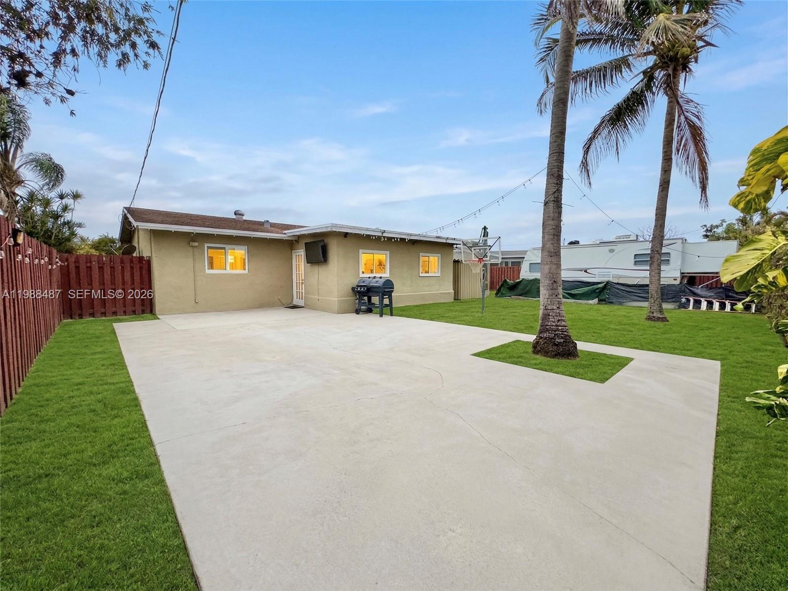 SUNRISE GOLF VILLAGE SEC - Residential