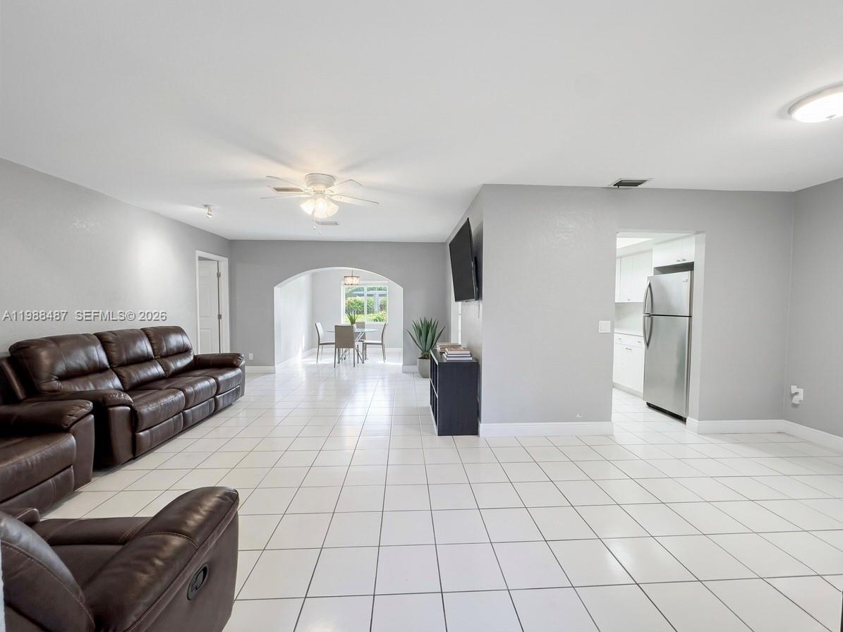 SUNRISE GOLF VILLAGE SEC - Residential