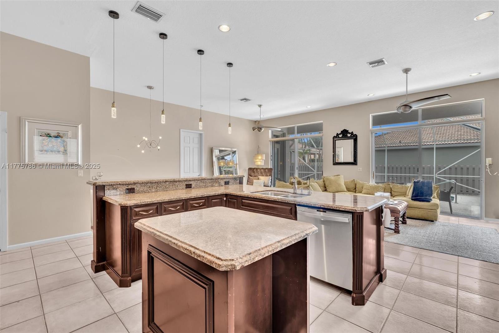VENTURA - Residential