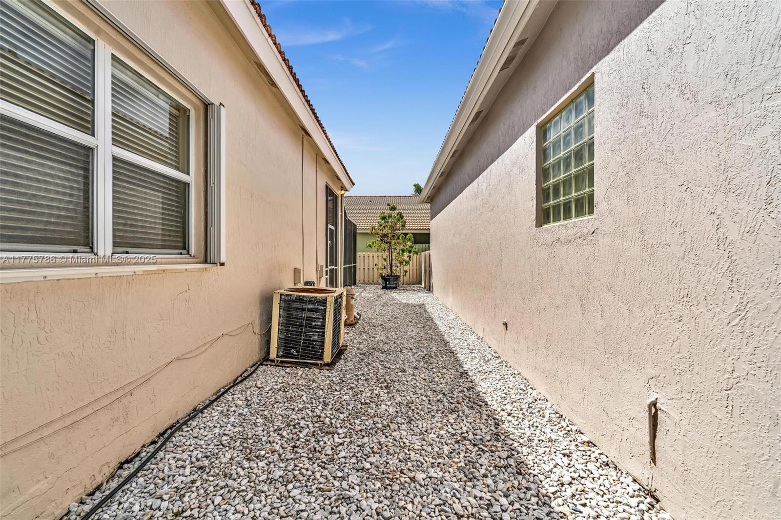 VENTURA - Residential