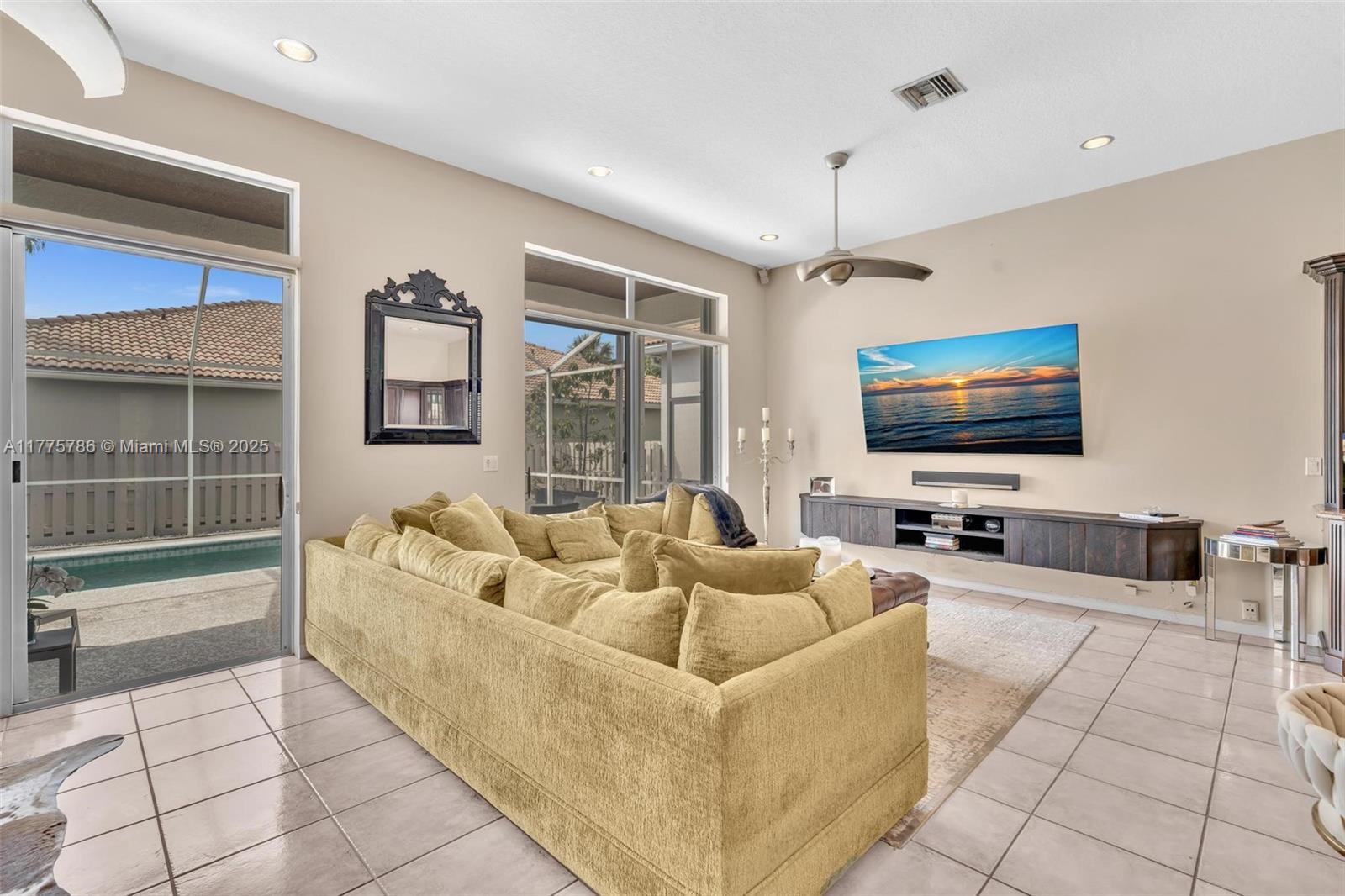 VENTURA - Residential