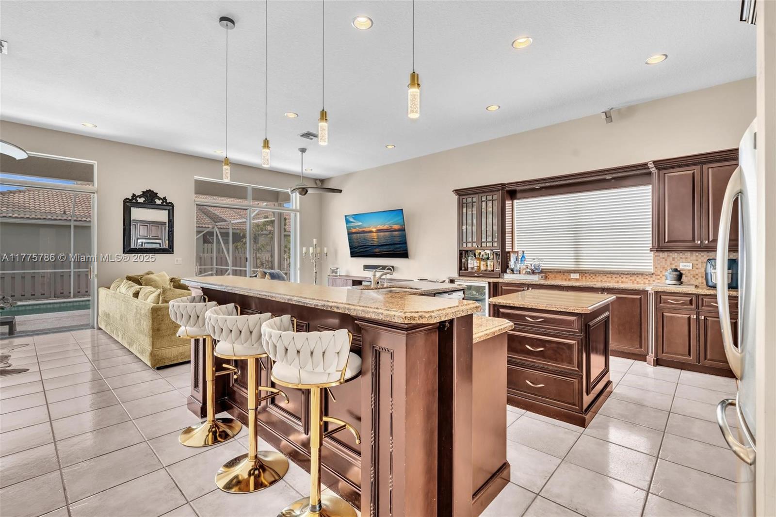 VENTURA - Residential