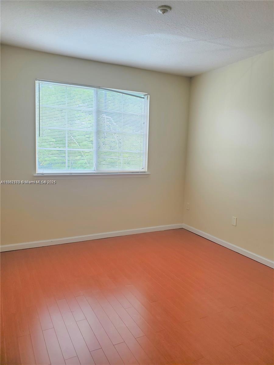 MEZZANO CONDO - Residential Lease