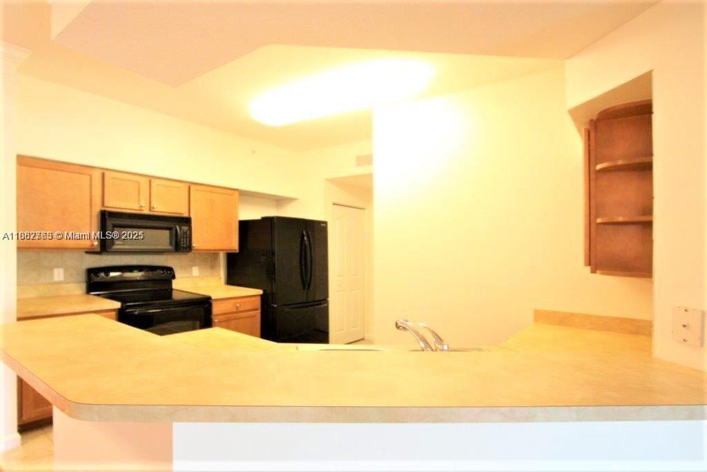 MEZZANO CONDO - Residential Lease