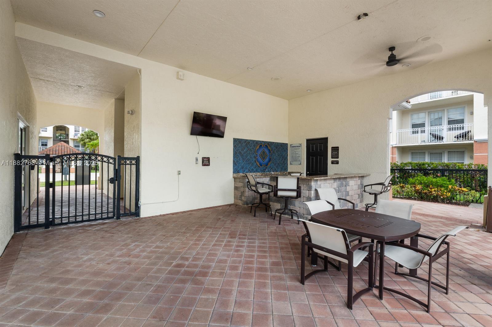 MEZZANO CONDO - Residential Lease