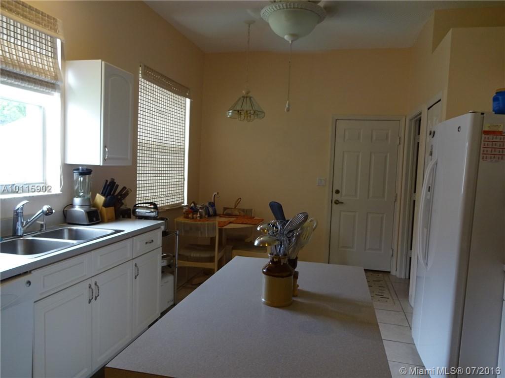 Keys Gate 01 - Residential