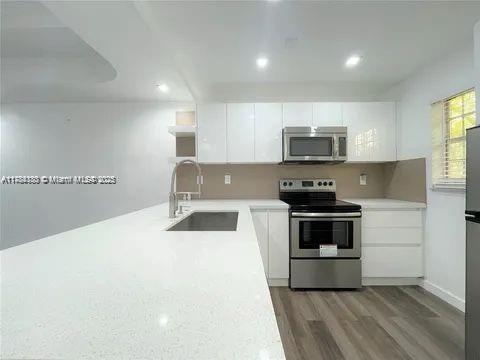 Rental Property at 1245 Pennsylvania 3, Miami Beach, Miami-Dade County, Florida - Bedrooms: 2 
Bathrooms: 1  - $2,750 MO.