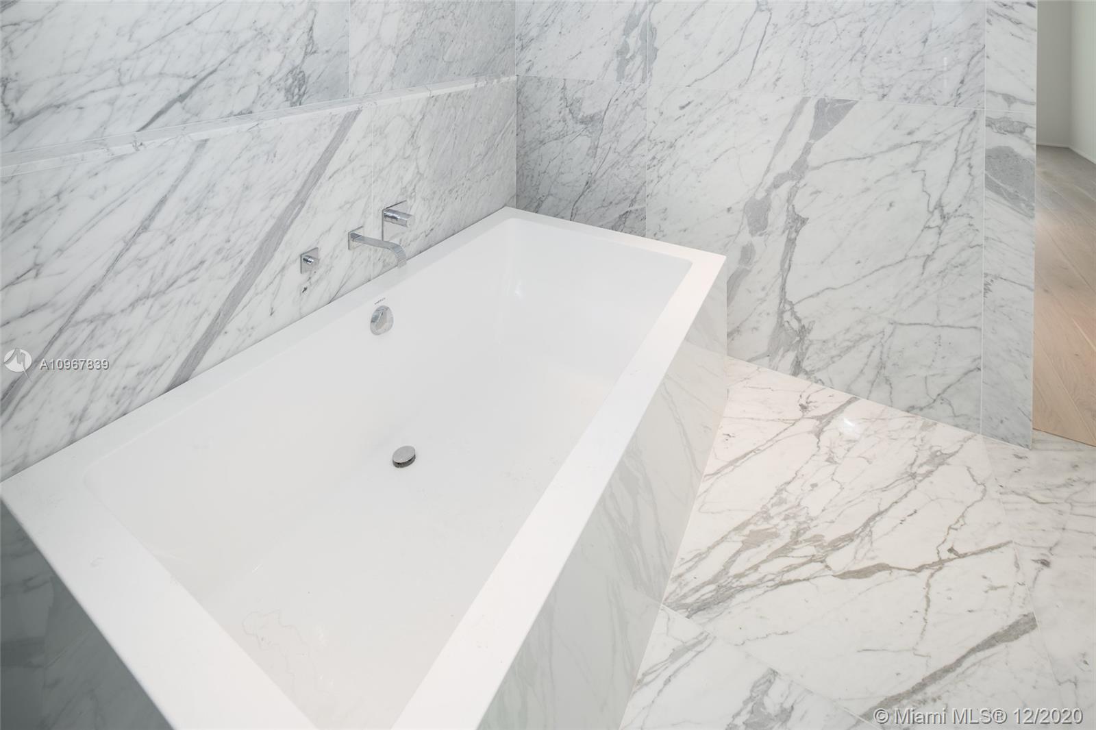 321 OCEAN - Residential