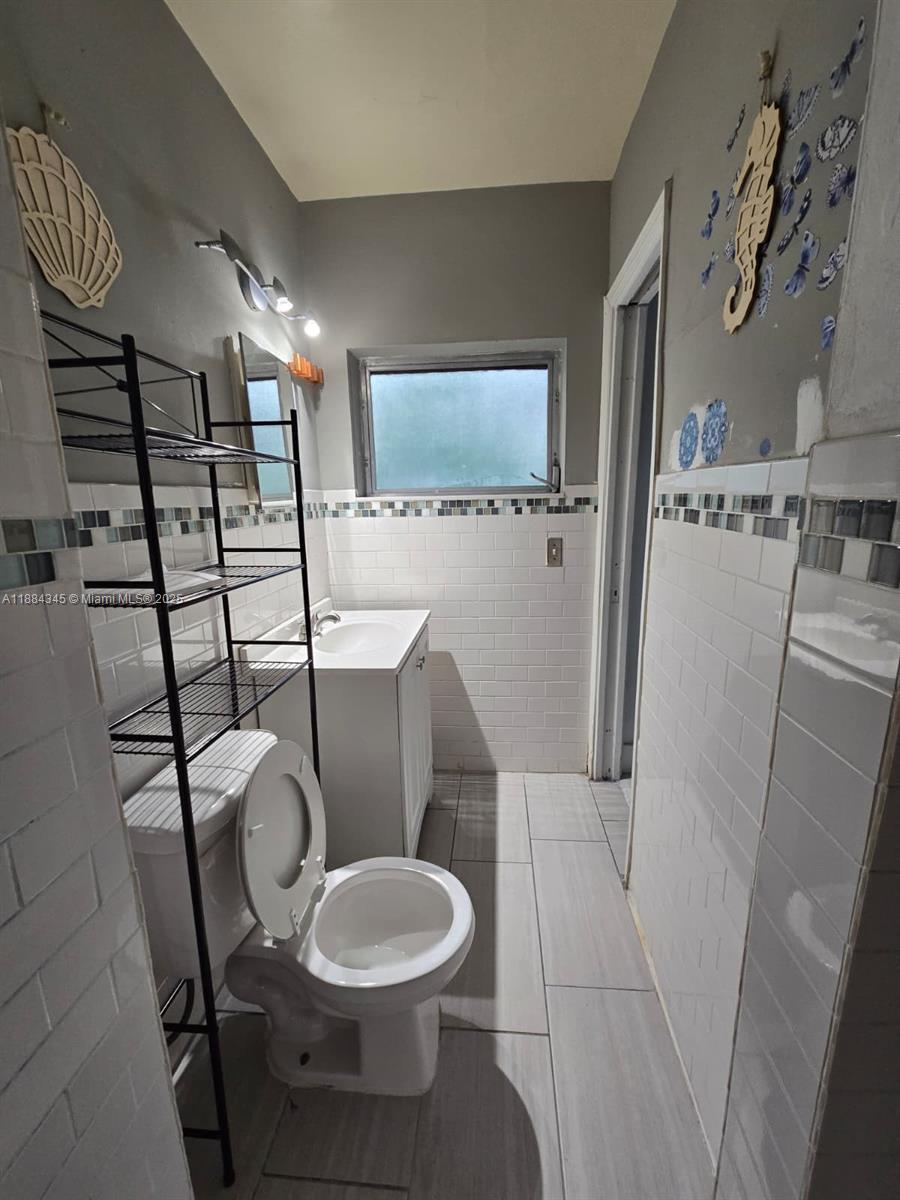 DANIA BEACH - Residential Lease