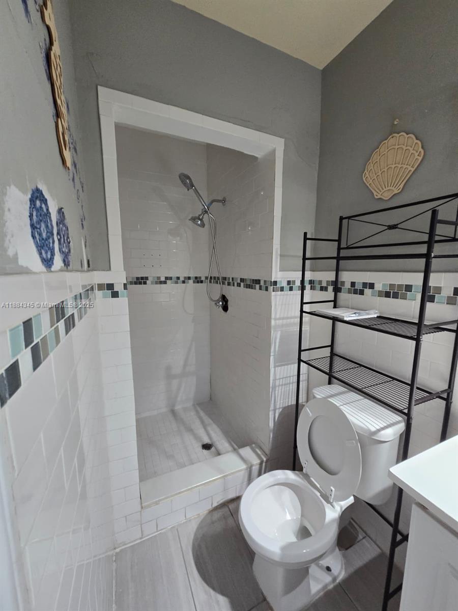 DANIA BEACH - Residential Lease