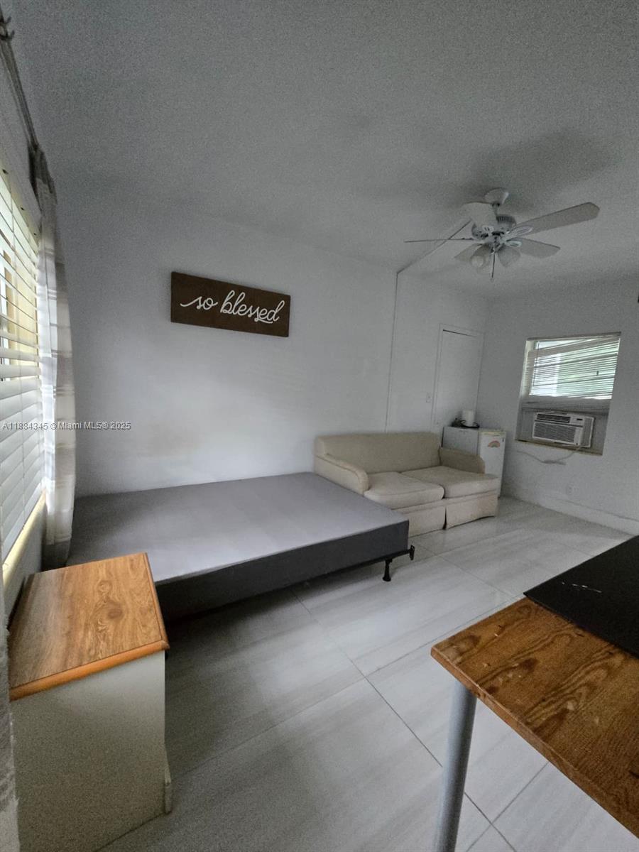 DANIA BEACH - Residential Lease