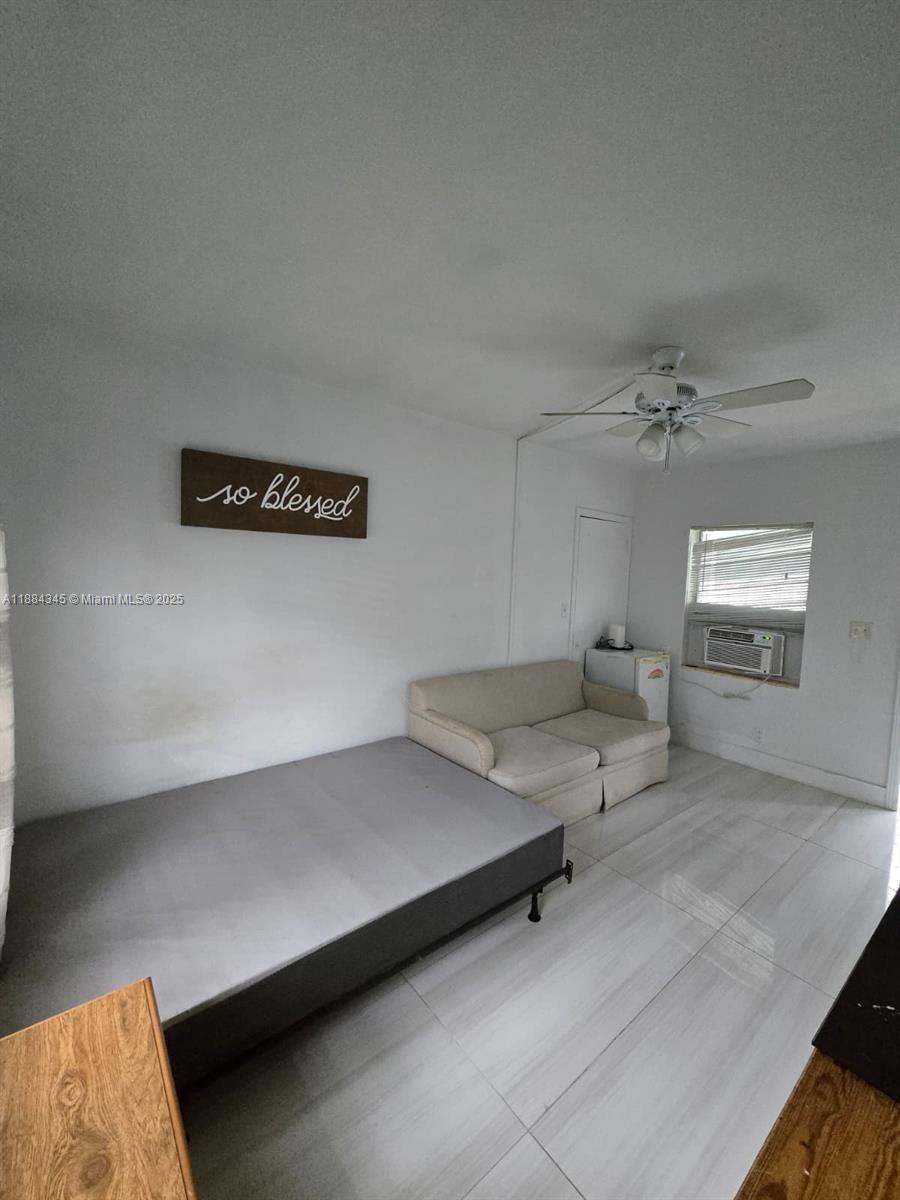 DANIA BEACH - Residential Lease