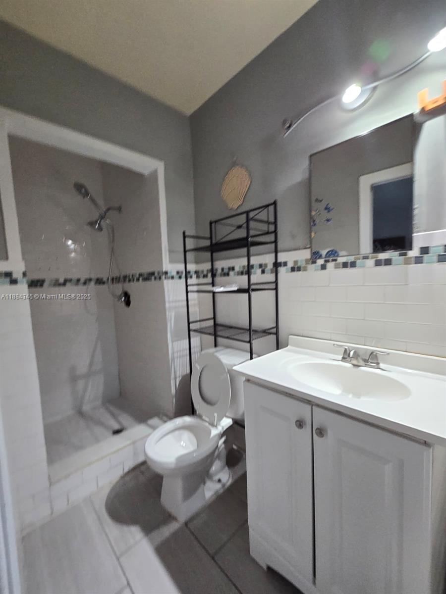 DANIA BEACH - Residential Lease