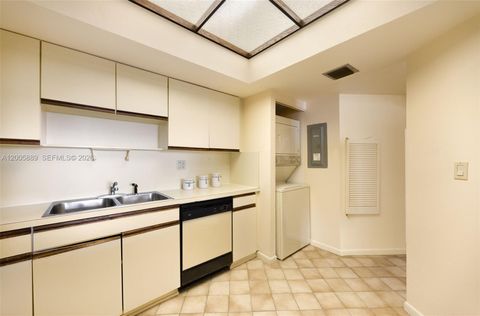 Tiny photo for 520 Brickell Key Dr #A1001, Miami, FL 33131 (MLS # A12005889)