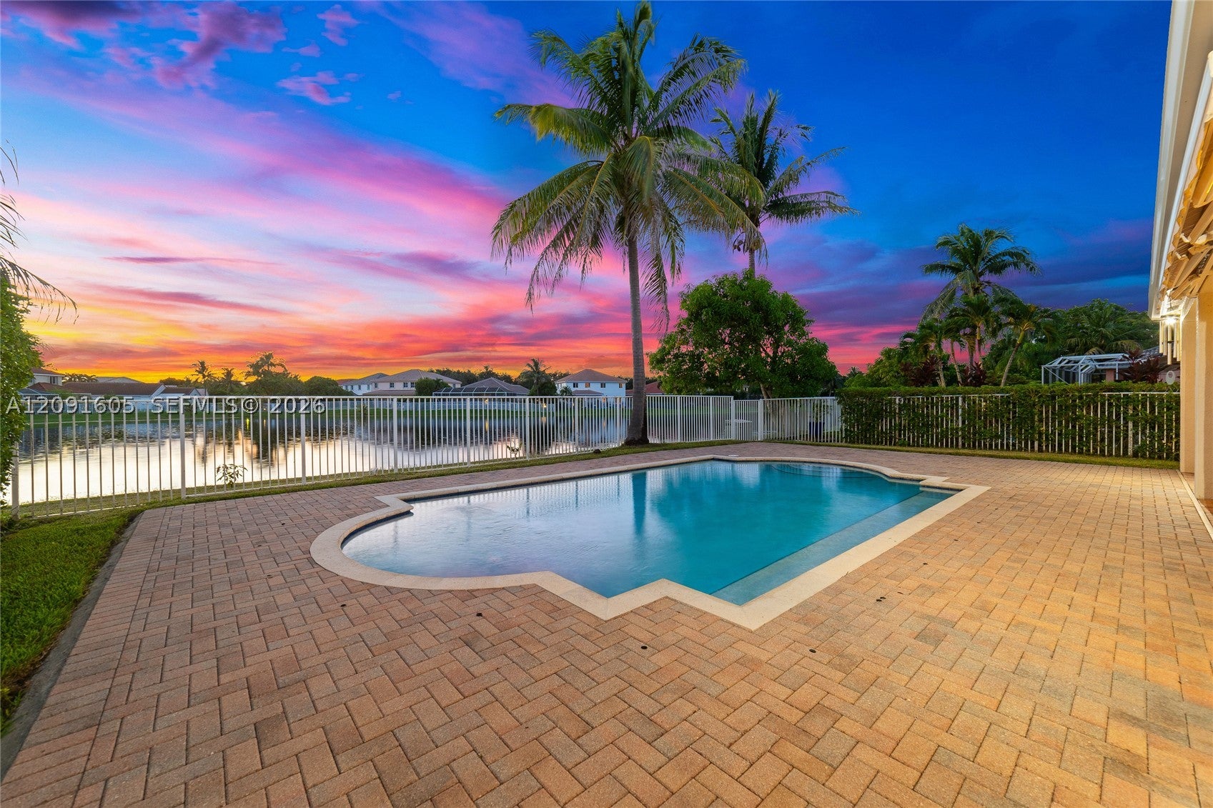4400 Fox Ridge Dr