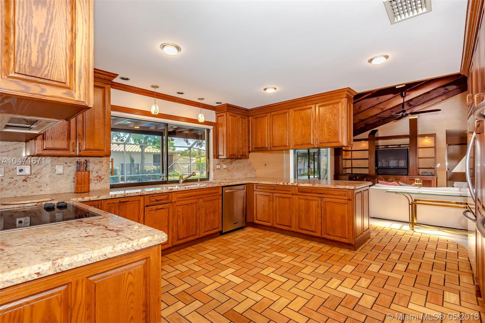 OAK WOOD - Residential