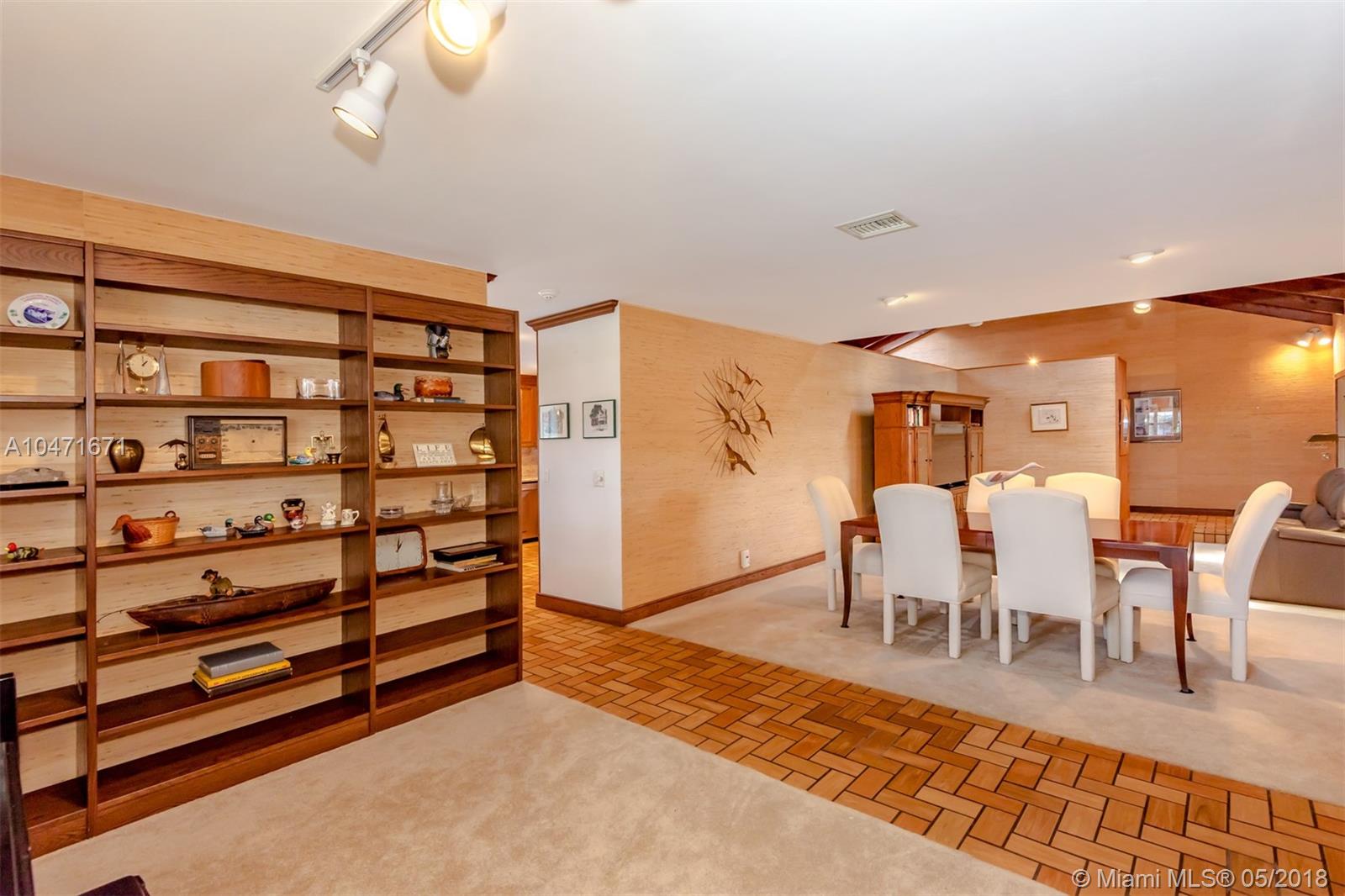 OAK WOOD - Residential