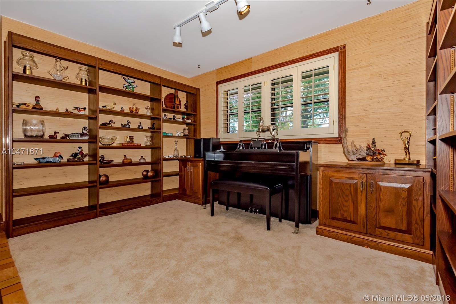 OAK WOOD - Residential