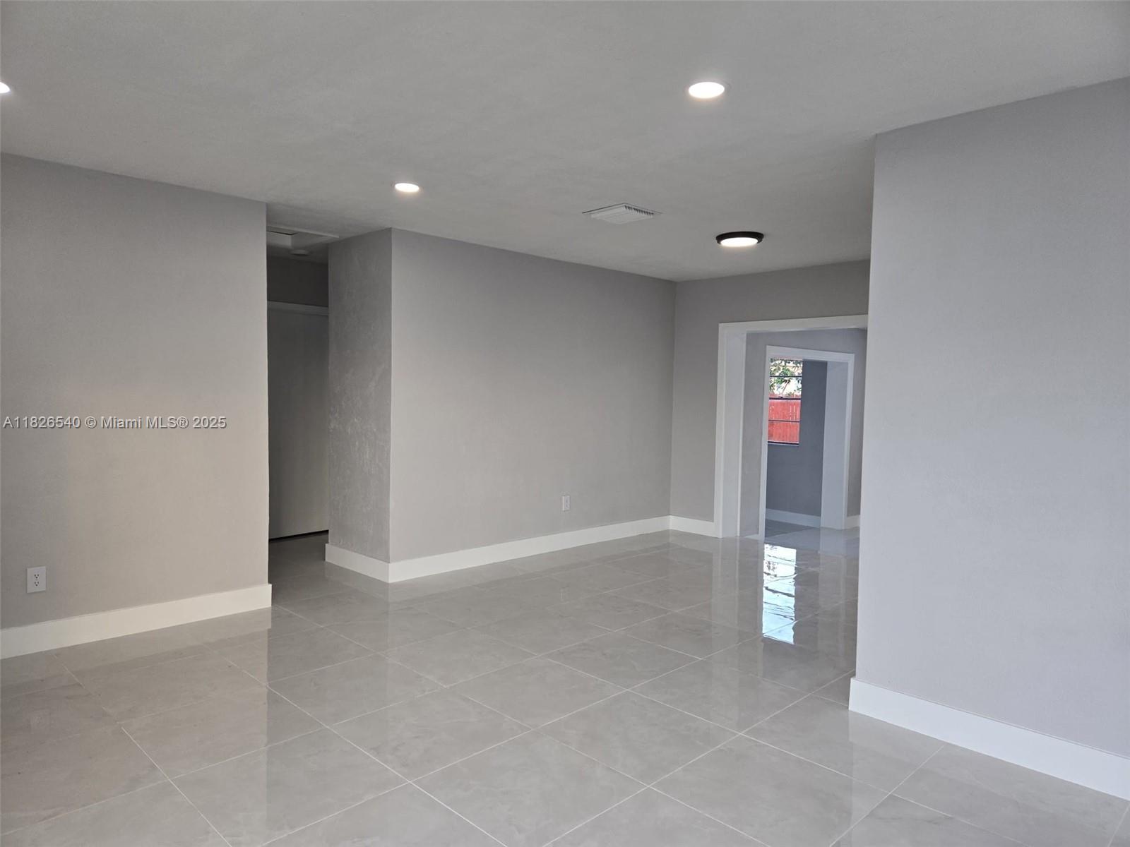 954 W 72nd Pl