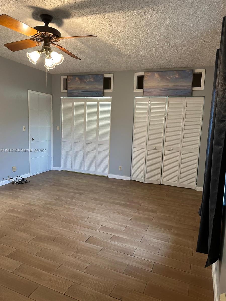 SNAPPER CREEK PARK UNIT N - Residential Lease