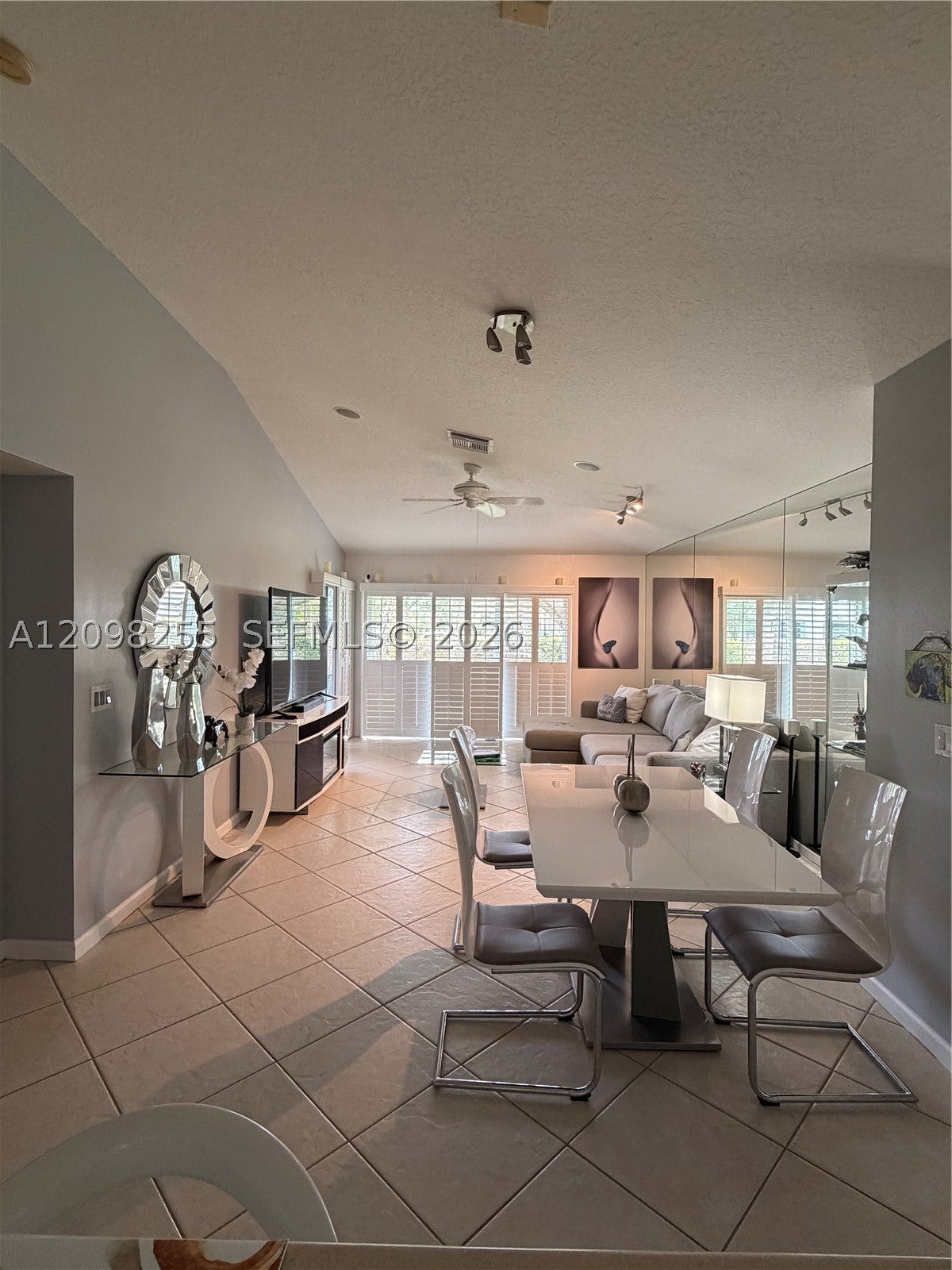 12802 Woodmill Dr, Palm Beach Gardens, FL, 33418/$435,000 4 12802 Woodmill Dr