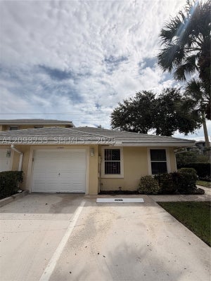 12802 WOODMILL DR, PALM BEACH GARDENS, FL 33418 - Image e1cfedb6898d49525cf1fb8f7bb1b7da/3583142747