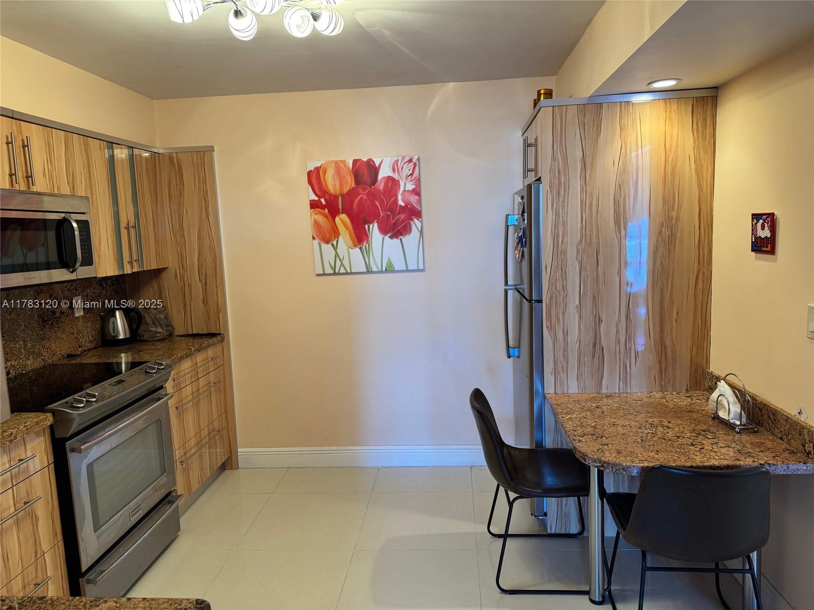 231 174th St 2308