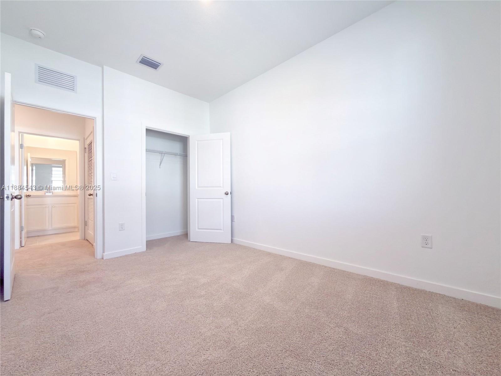 HIGHLAND OAKS - Residential