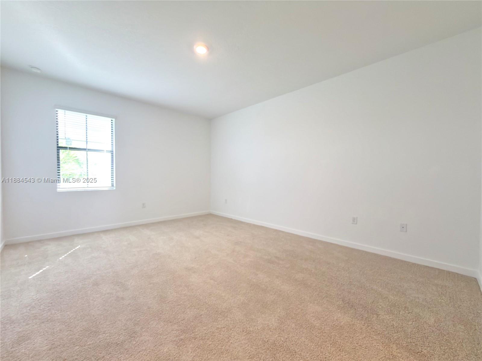 HIGHLAND OAKS - Residential