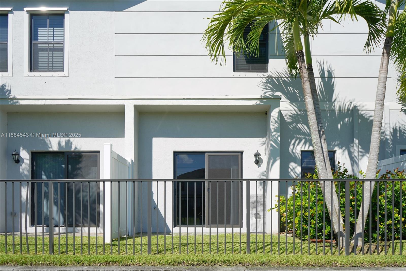 HIGHLAND OAKS - Residential