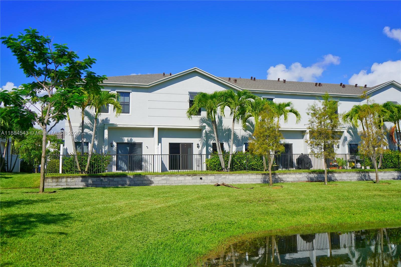 HIGHLAND OAKS - Residential