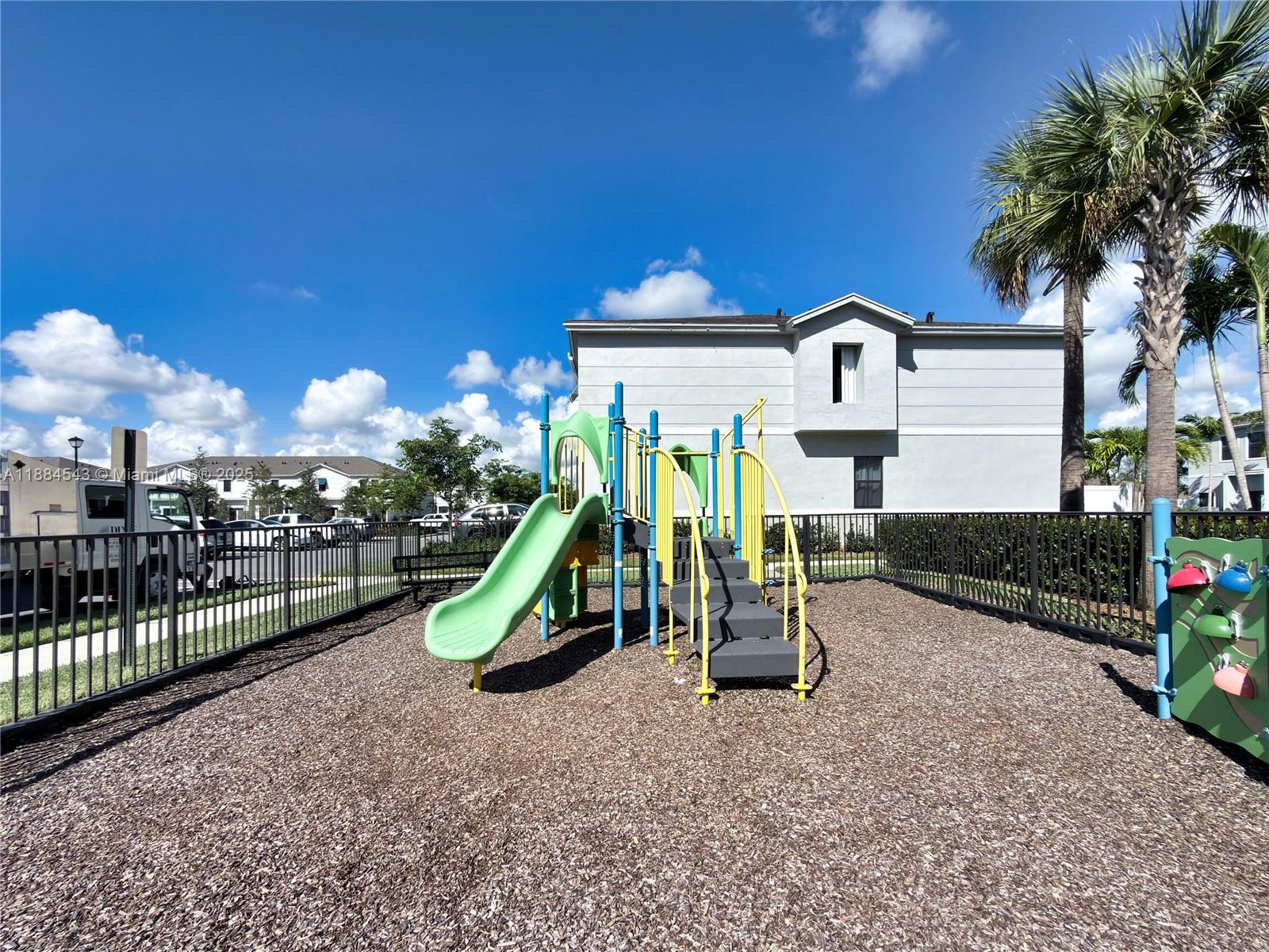 HIGHLAND OAKS - Residential