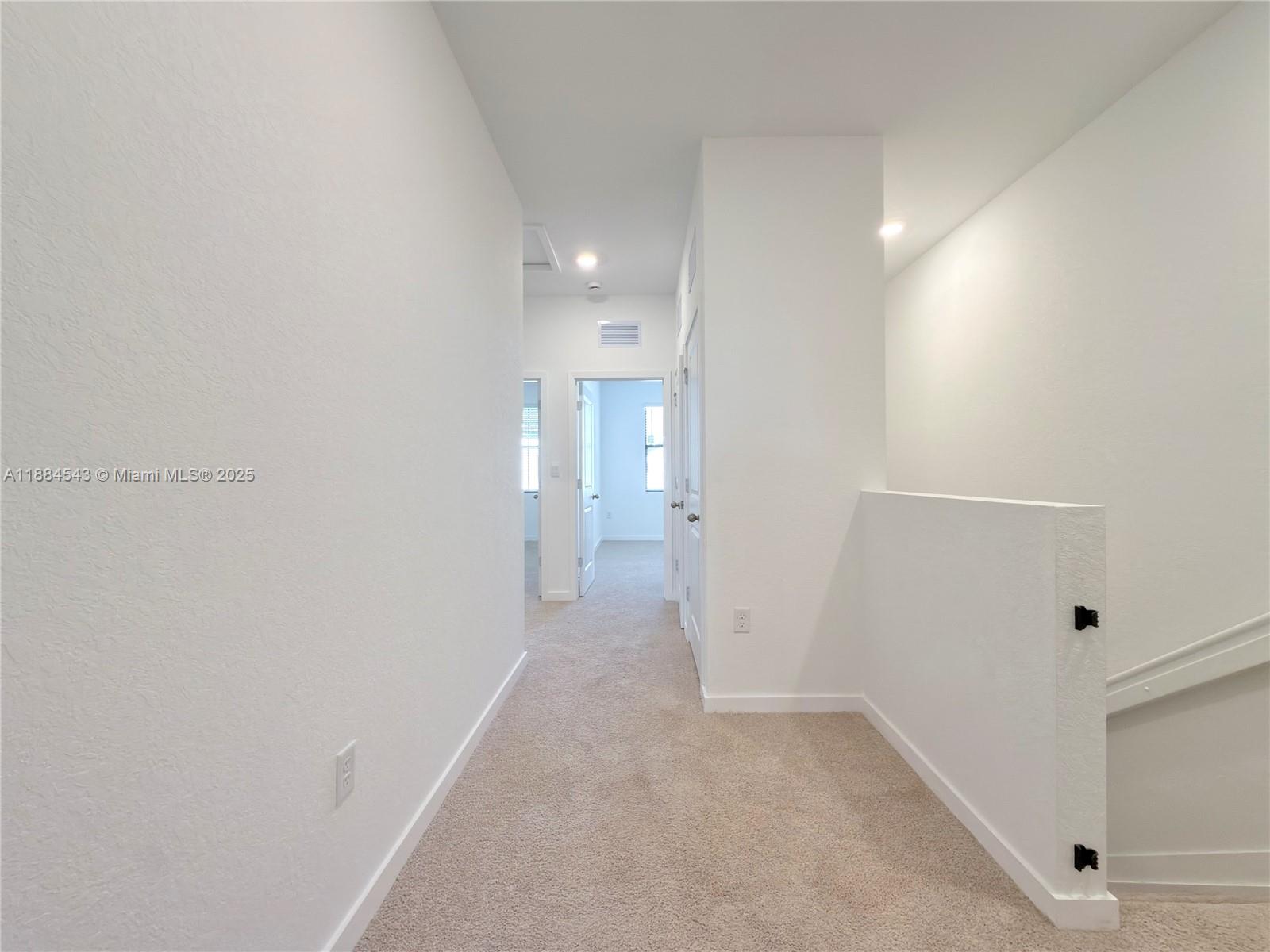 HIGHLAND OAKS - Residential