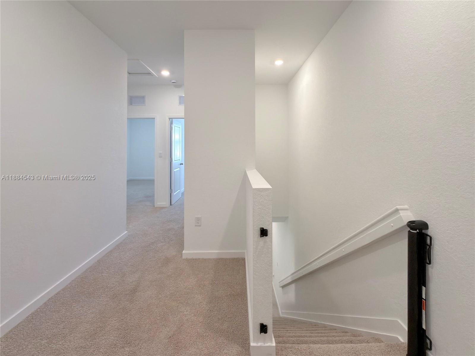 HIGHLAND OAKS - Residential