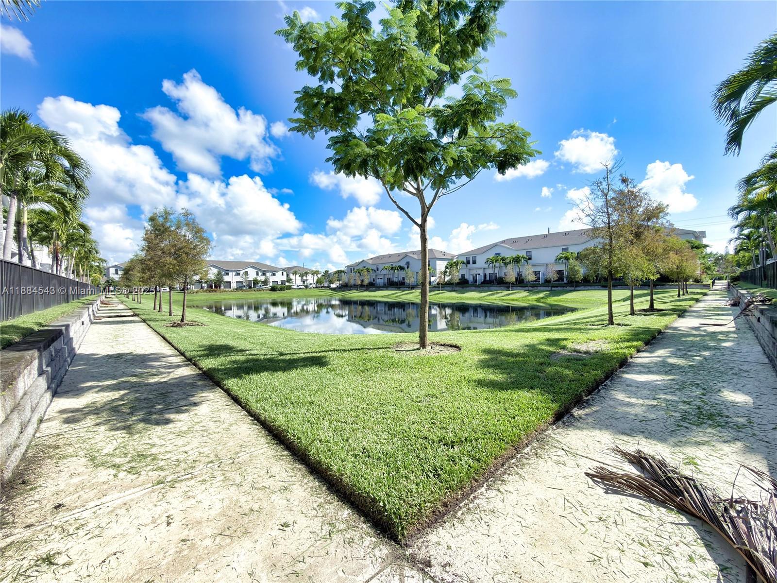HIGHLAND OAKS - Residential