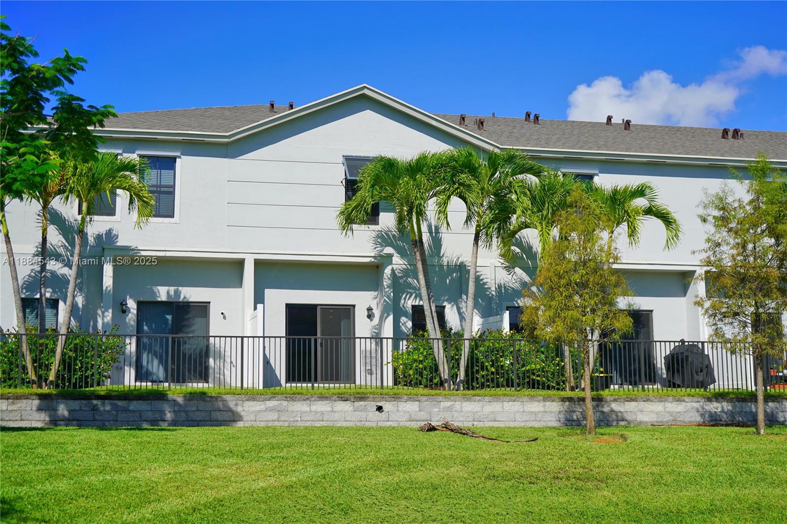 HIGHLAND OAKS - Residential