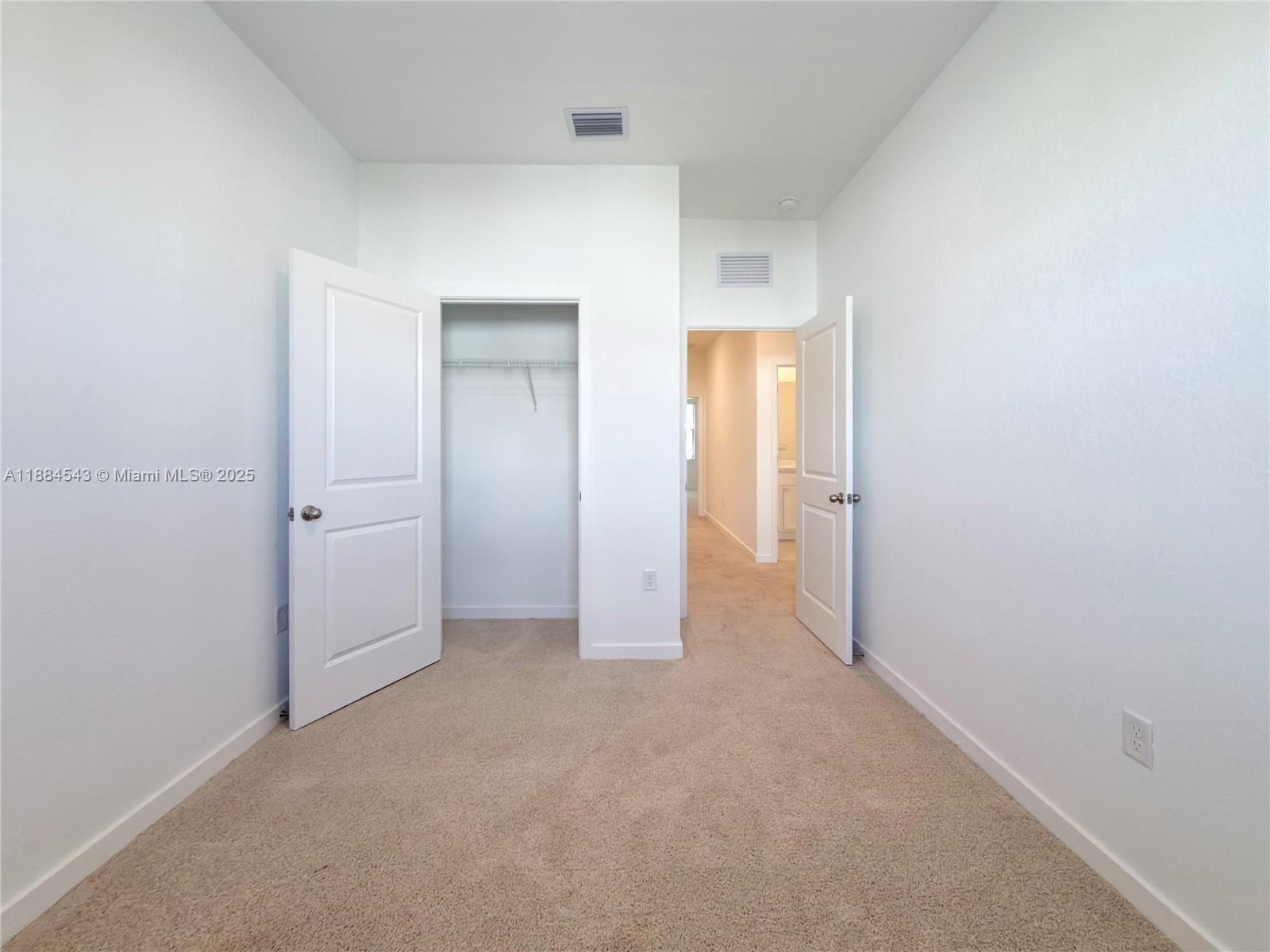 HIGHLAND OAKS - Residential