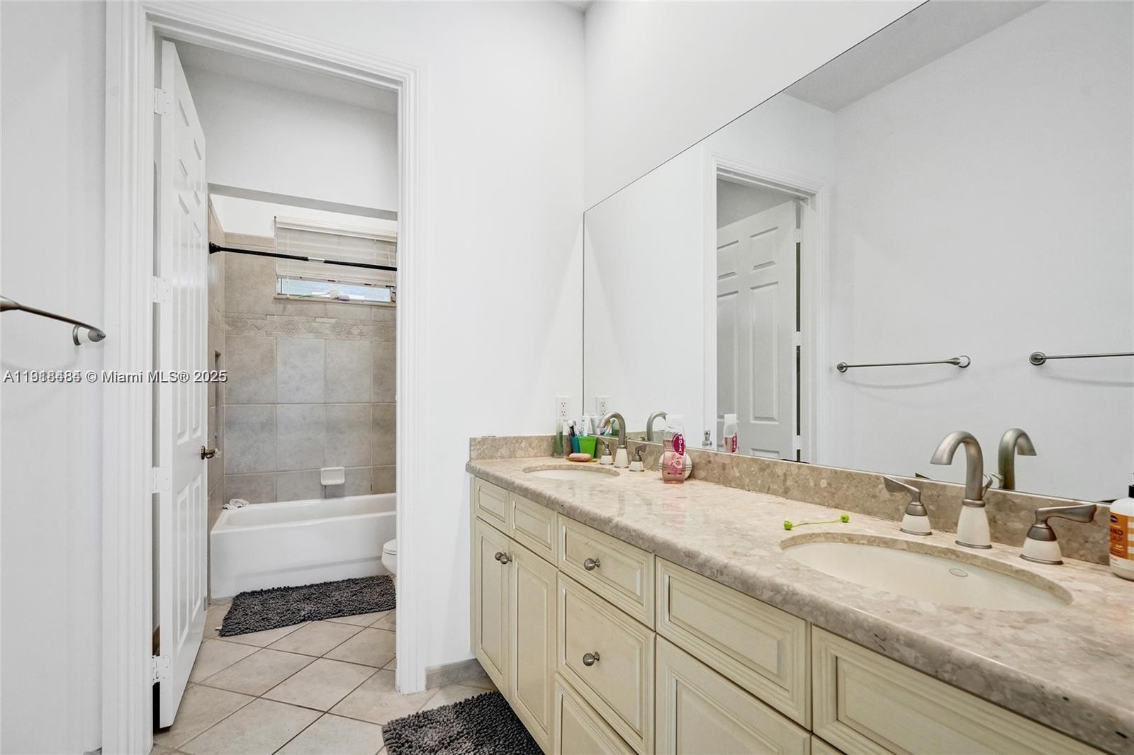 HERON BAY NORTHEAST - Residential