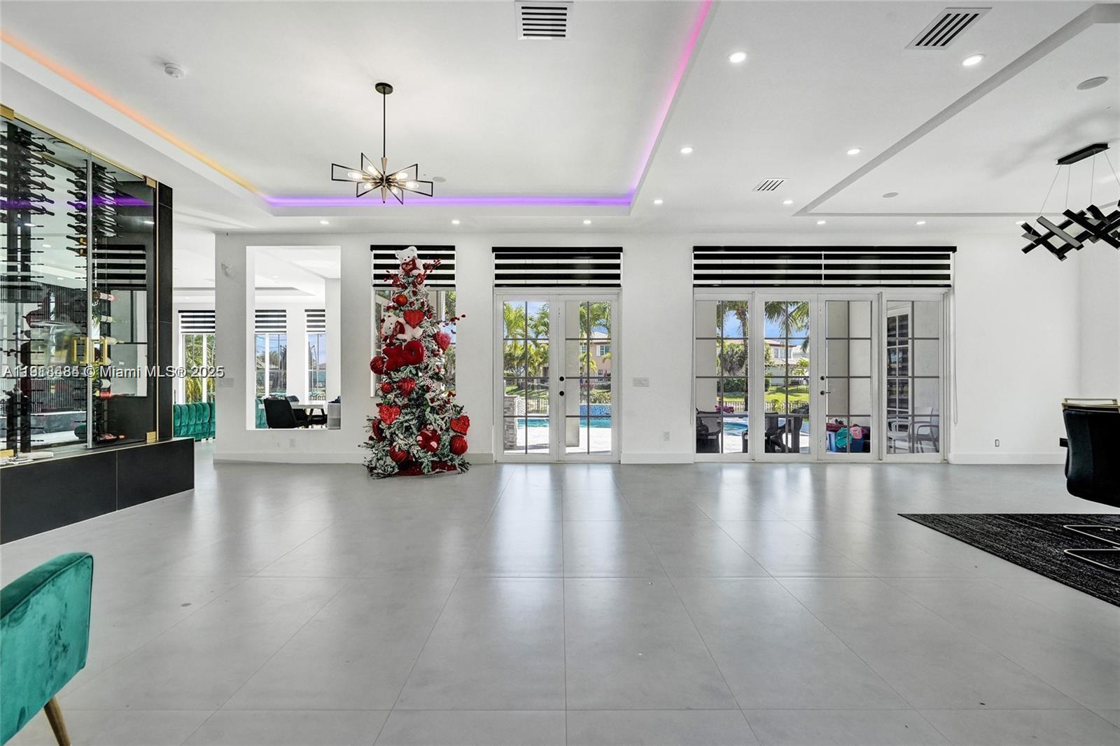 HERON BAY NORTHEAST - Residential