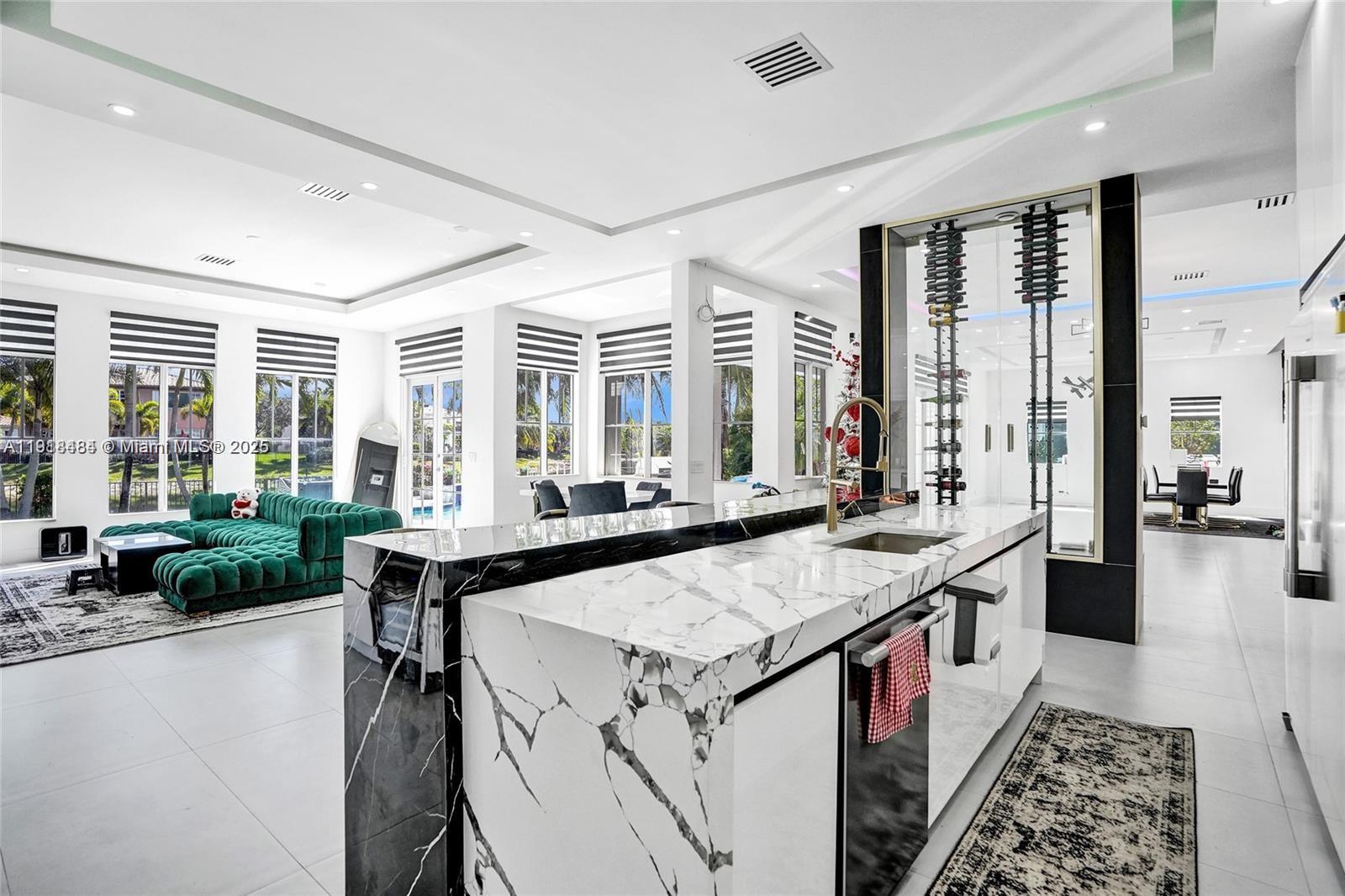 HERON BAY NORTHEAST - Residential