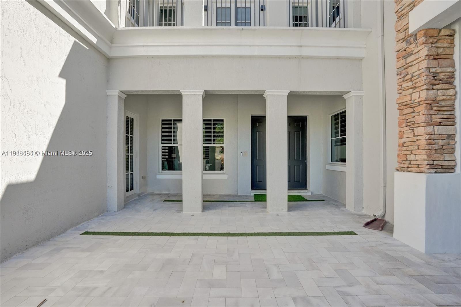 HERON BAY NORTHEAST - Residential