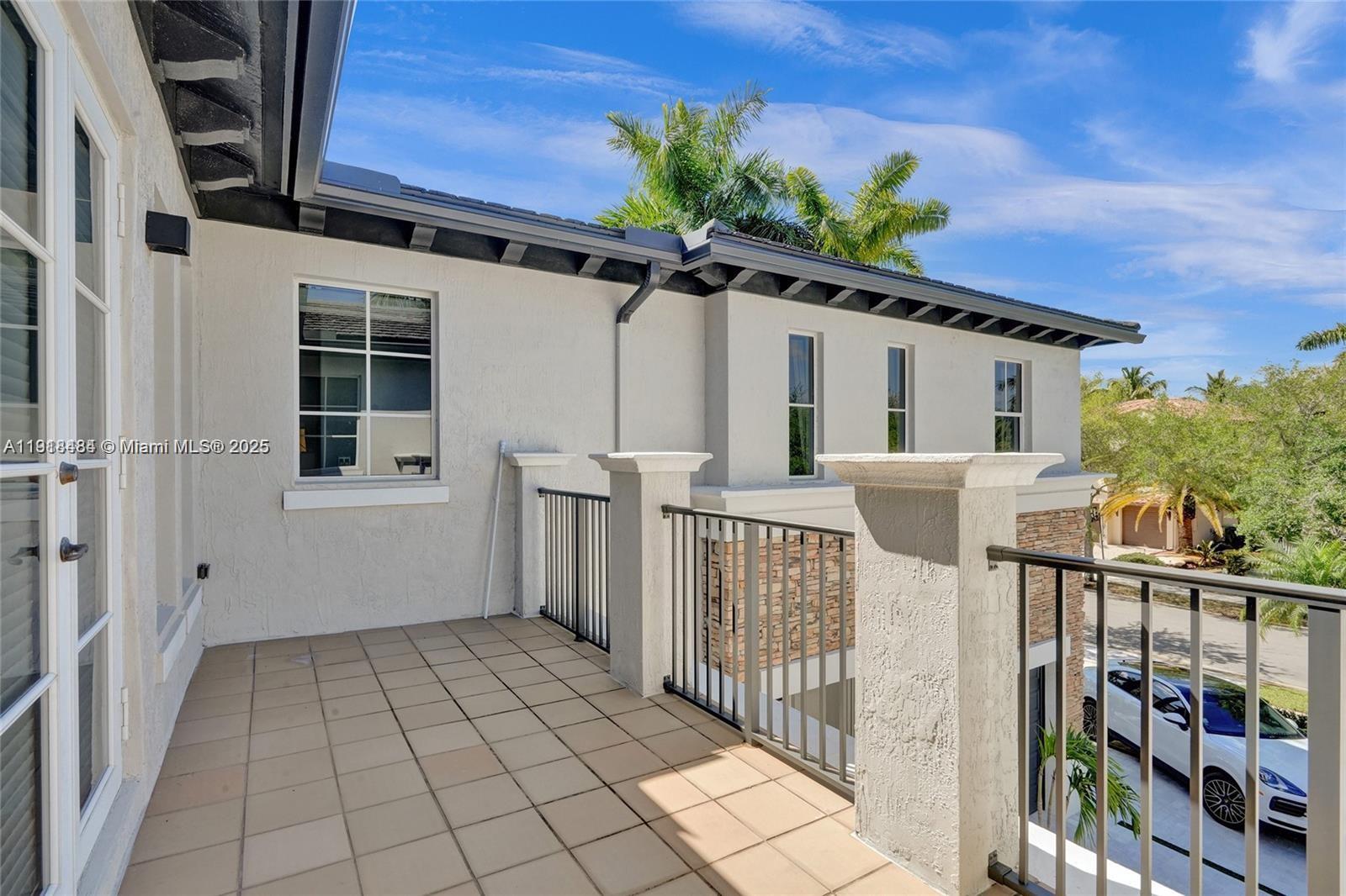 HERON BAY NORTHEAST - Residential