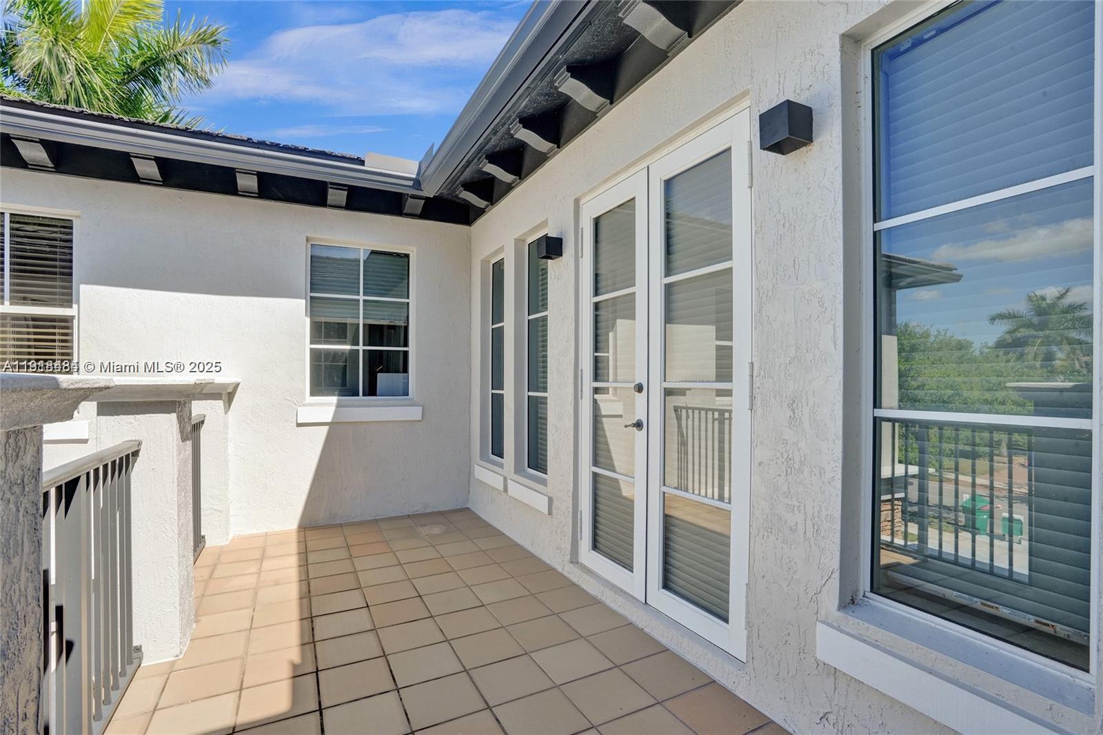 HERON BAY NORTHEAST - Residential