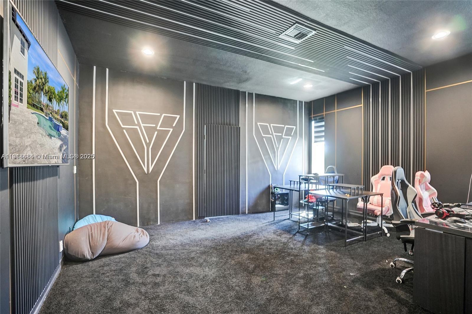 HERON BAY NORTHEAST - Residential